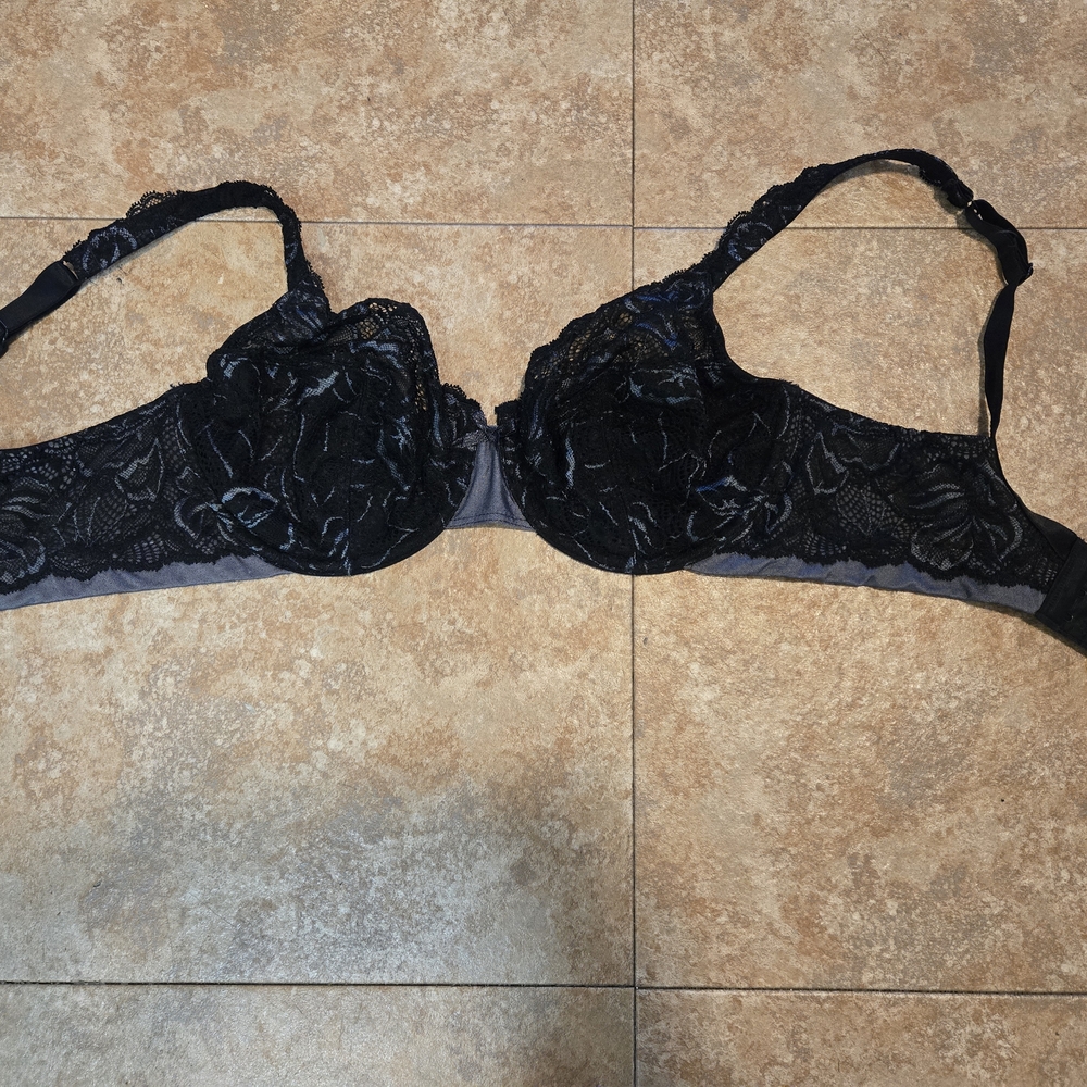 Bali Black Lace Underwire Bra with Floral Detail